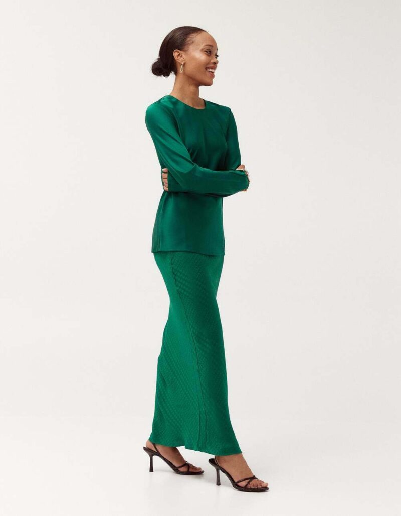 Raven Bias Skirt - Image 5
